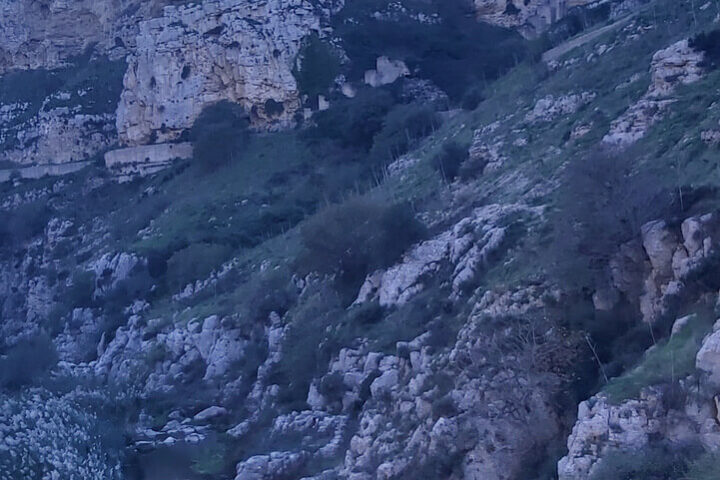 Vista della vallata con il torrente Gravina e Matera