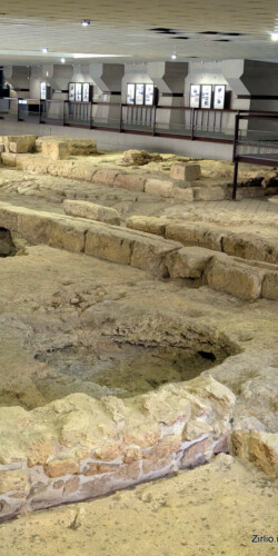Area Archeologica San Pietro degli Scavoni Visita guidata di Brindisi - Area Archeologica San Pietro degli Scavoni