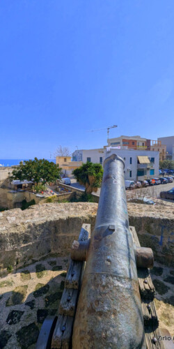 Centro storico Visita guidata Monopoli - Cannoni
